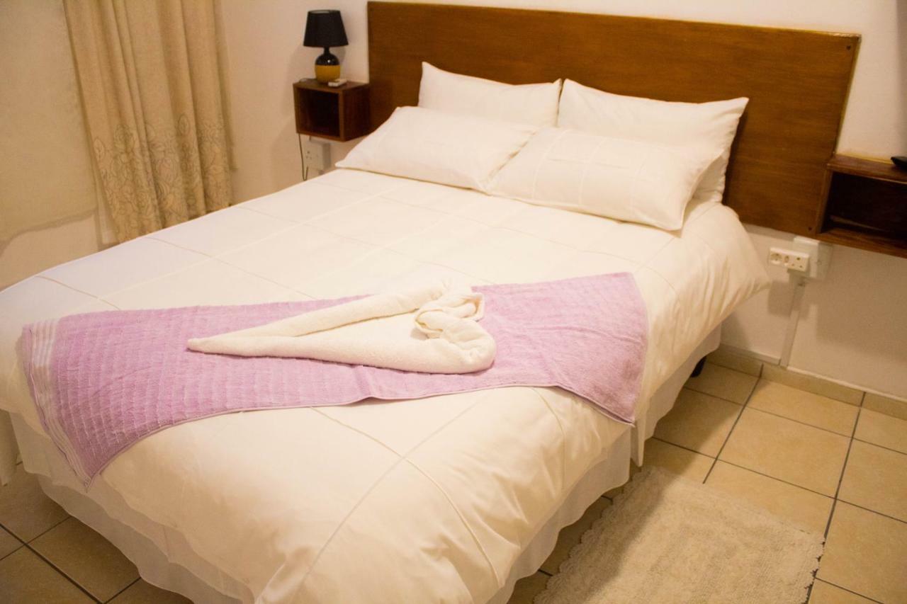 Yoieli Guest House 빈트후크 외부 사진